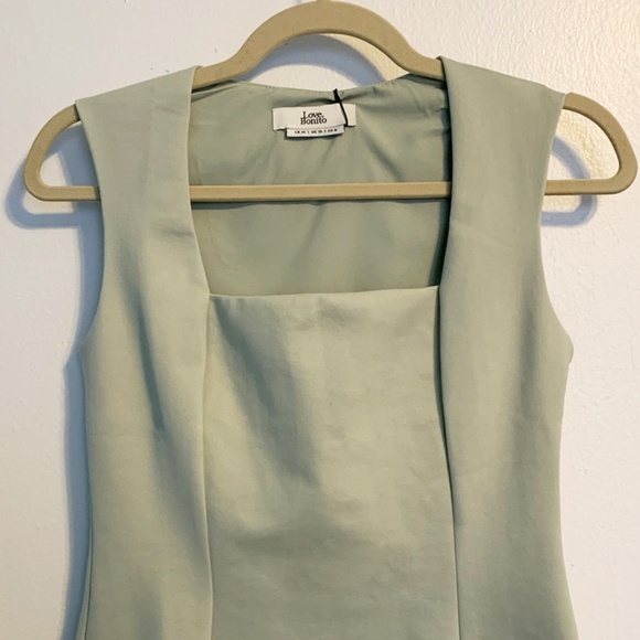 Light Green Sleeveless Top | Size M - Picture 2 of 9